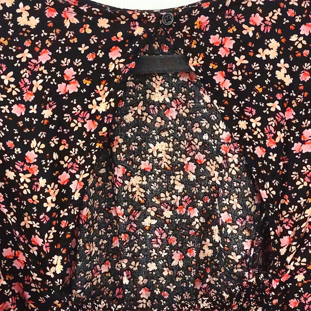 NWOT Old Navy Fit & Flare Puff-Sleeve Smocked Dress Ditsy Floral Size M TALL - Picture 4 of 11